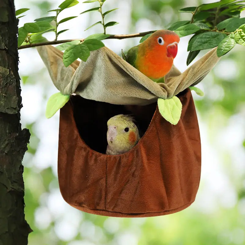 Cozy Leaf Decor Bird Nest
