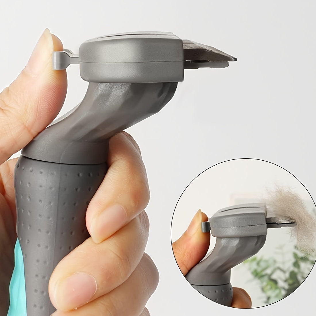 Effortless Self-Cleaning Pet Grooming Brush